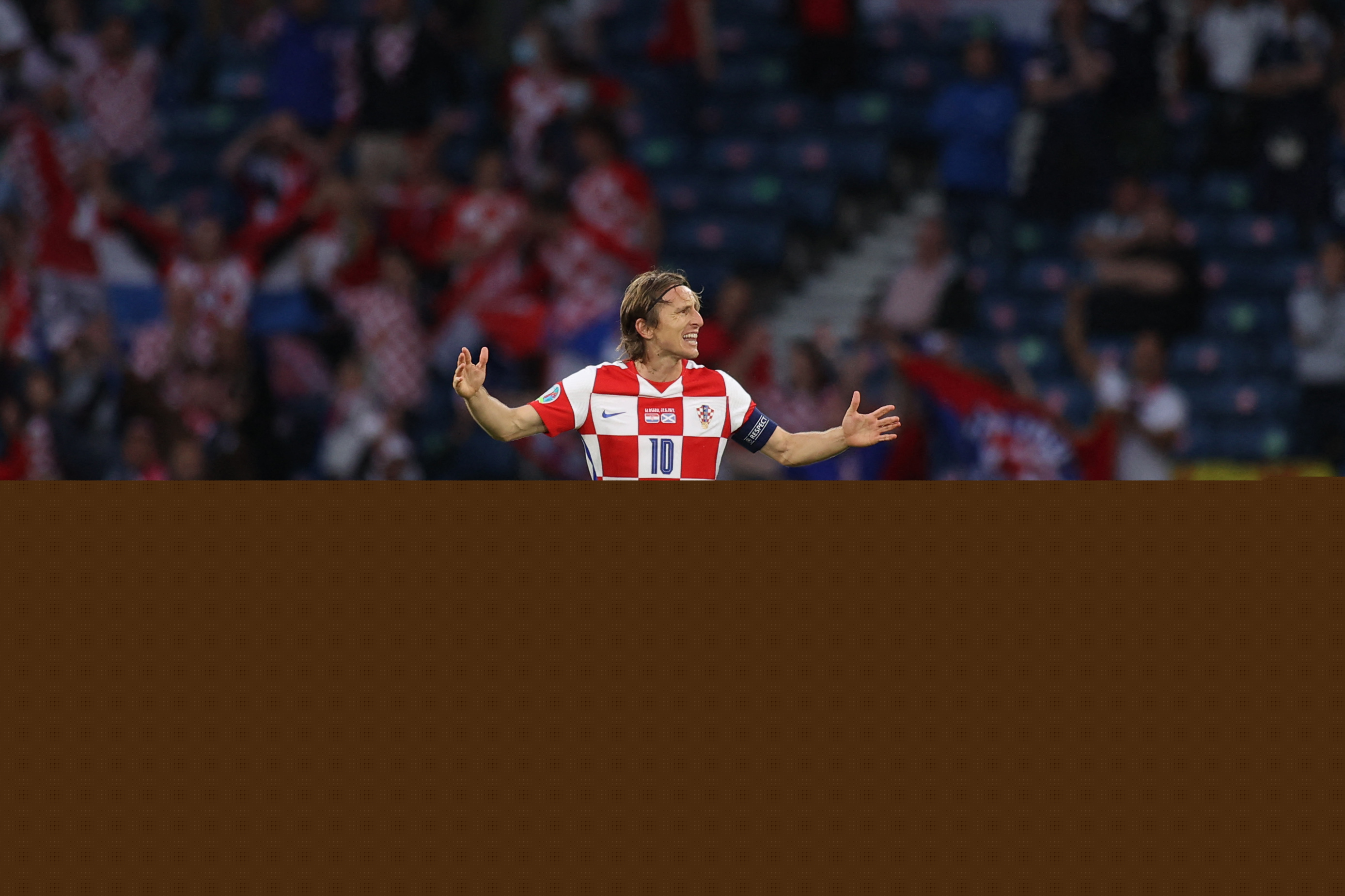 吉尔摩社媒晒照：手术成功，康复之路开始