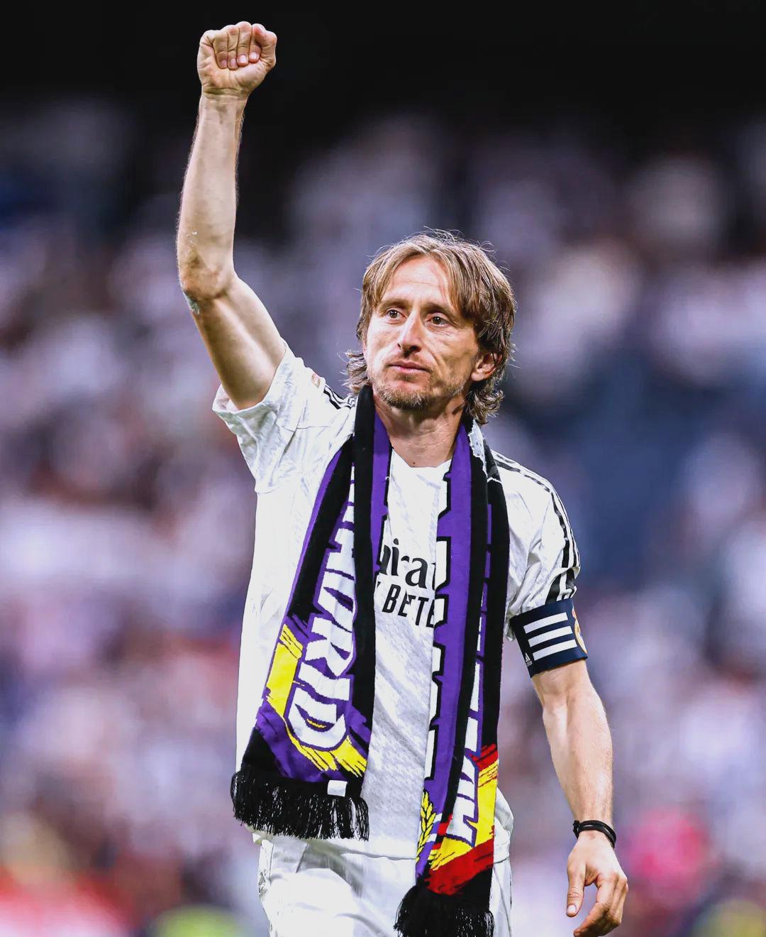 篮球NBA球员合约更新信息公开