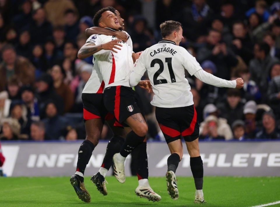 官方：尤文图斯与20岁前锋塞里涅-德梅续约至2028年